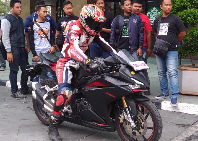 CDN Bekali Komunitas CBR250RR Trik Berkendara