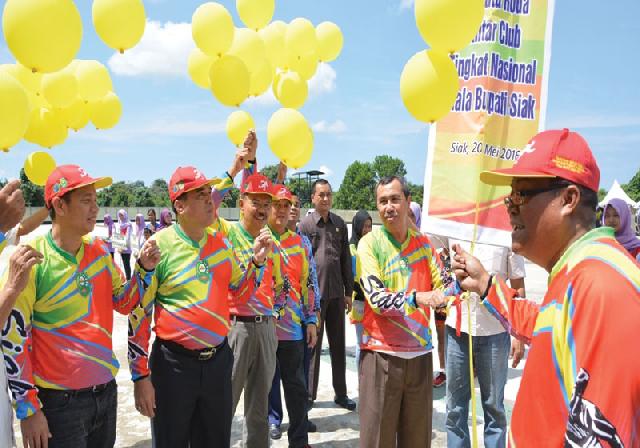 17 Klub Sepatu Roda Rebut Piala Bupati