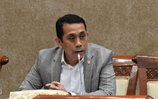 Rupiah Melemah, Komisi XI DPR Minta Gubernur BI Segera ke Tanah Air