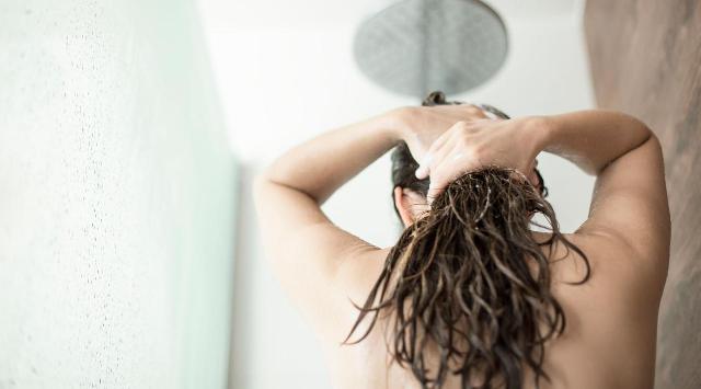 Apa Iya Setelah Makan Enggak Boleh Mandi?