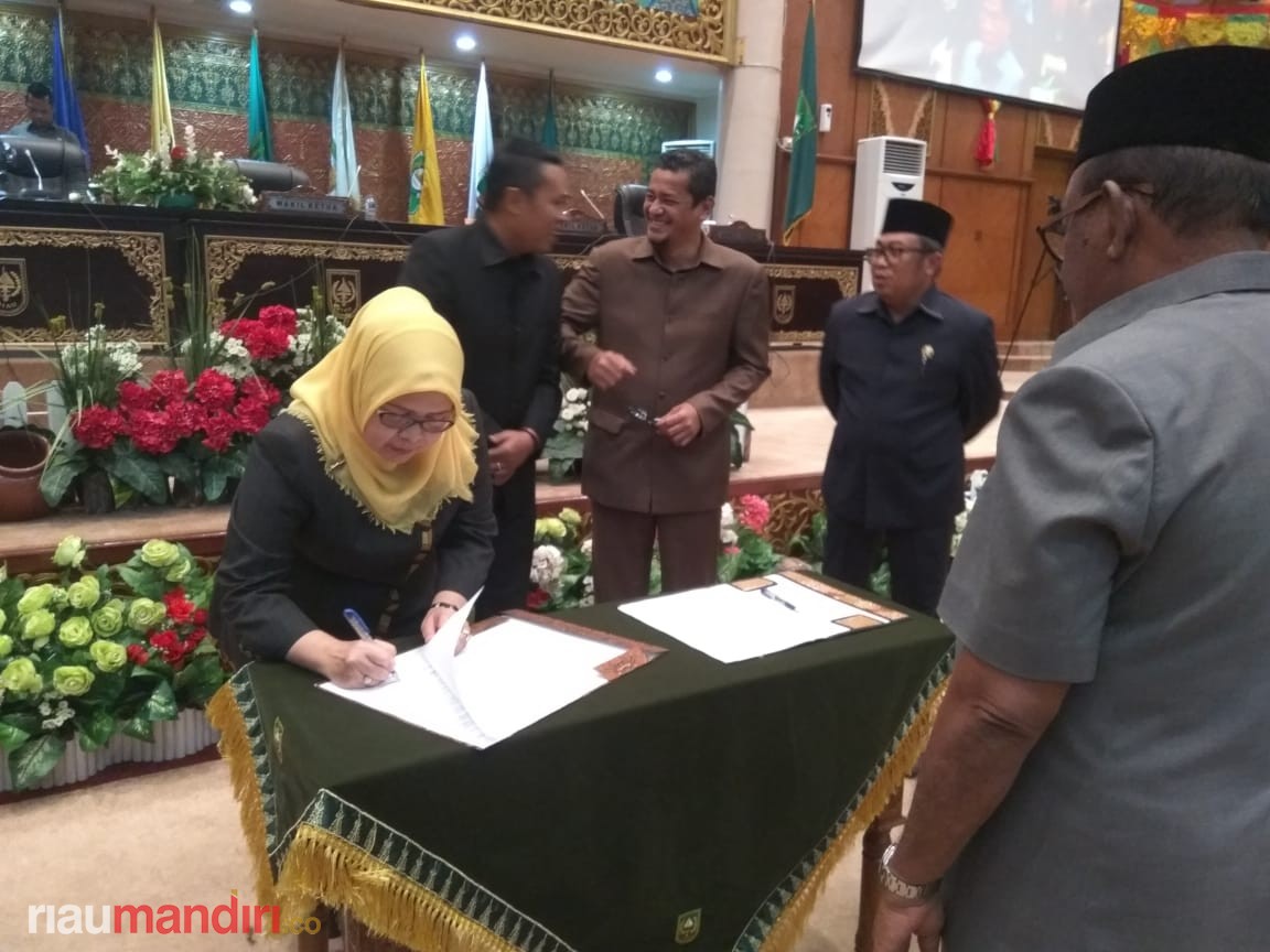 APBD Riau 2019 Disahkan Rp9,1 T, Porsi Anggaran Diklaim 'Seksi' dan Pro Rakyat