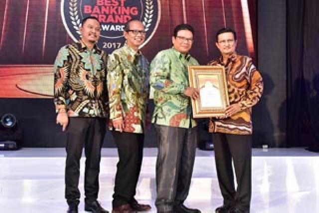 Bank Riau Kepri Raih Good Financial Performance di Ajang Indonesia Best Banking Brand Award 2017