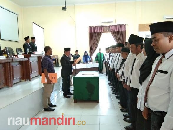 KPU Kampar Lantik 42 Anggota PPK Pemilu 2019