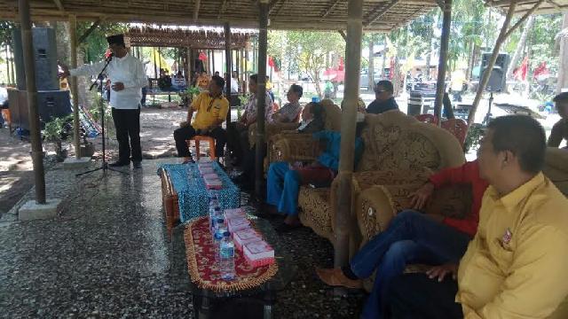 Masyarakat Mundam Dumai Apresiasi Prestasi Kerja Andi Rachman-Suyatno