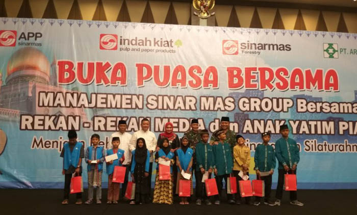 Tingkatkan Silaturahmi, Sinar Mas Group Buka Puasa Bersama Ratusan Anak Yatim dan Awak Media