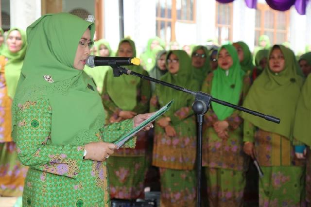 Zulaikhah Wardan Lantik Ketua Serta Pengurus PAC dan PR Muslimat NU Keritang