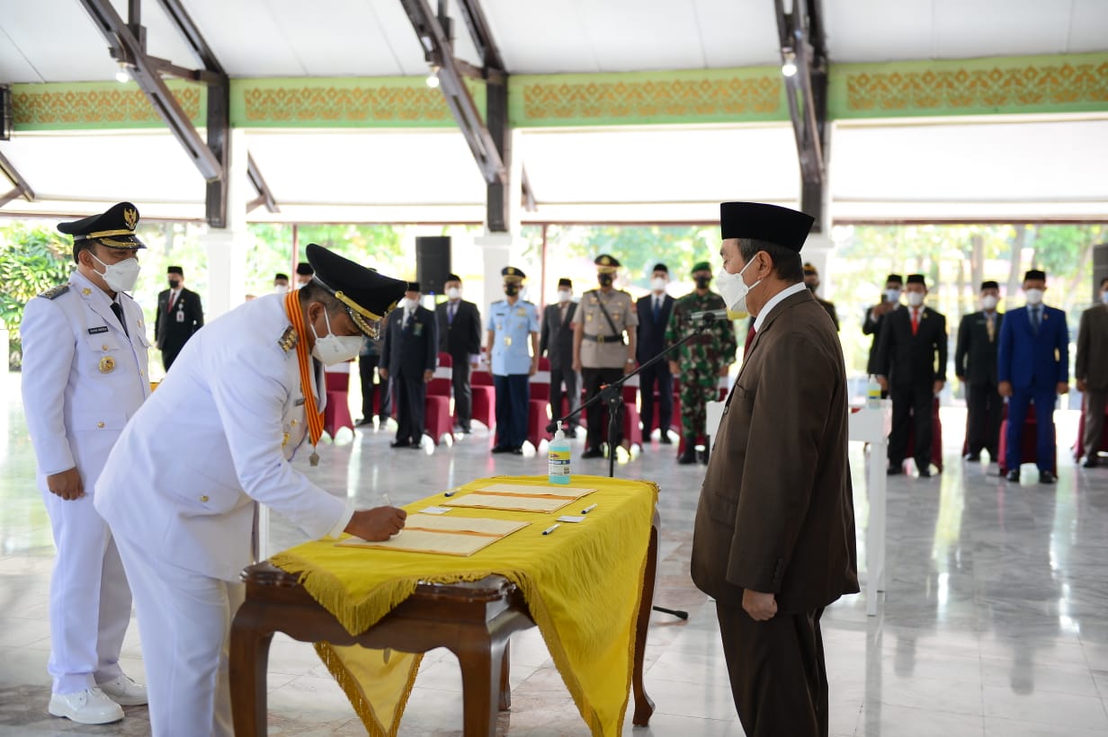 Bupati Siak Alfedri dan Wakil Husni Merza Resmi Dilantik
