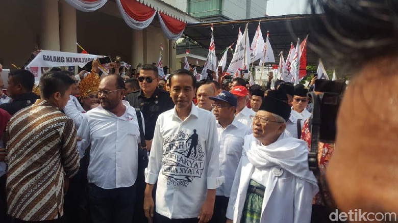 Disambut Salawat, Jokowi-Ma'ruf Amin Tiba di Gedung Joang '45