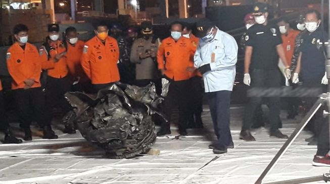 Turbin Sriwijaya Air SJ-182 Ditemukan Dalam Kondisi Hangus