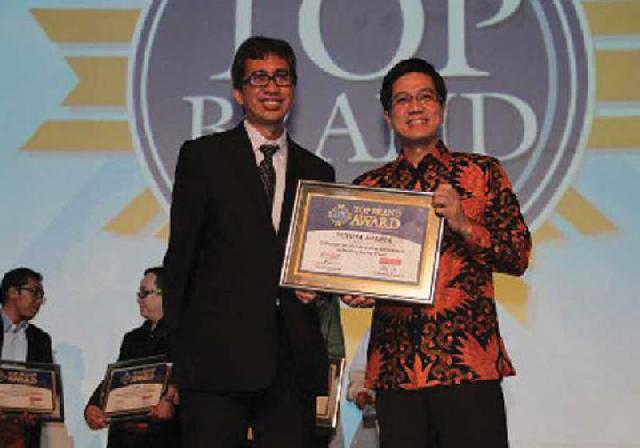 Haluan Riau Raih Humas Polri Award