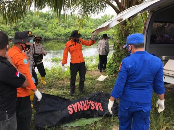 Hari Ketiga Pencarian, Jasad Warga yang Tenggelam di Sungai Rokan Ditemukan