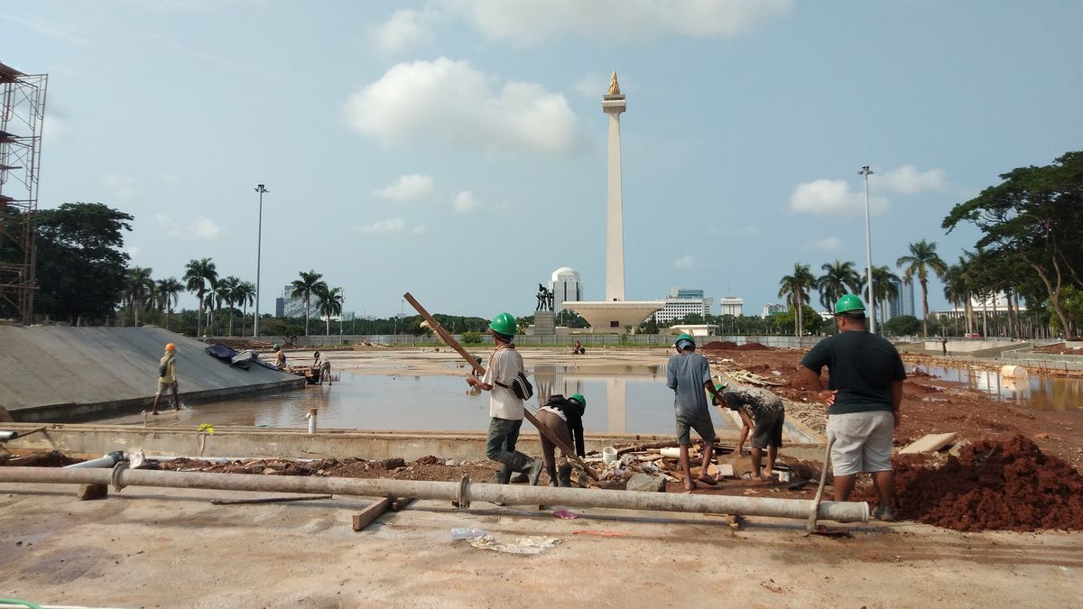 Hujan-Banjir Tak Jadi Kendala, Persiapan Formula E di Monas Jalan Terus