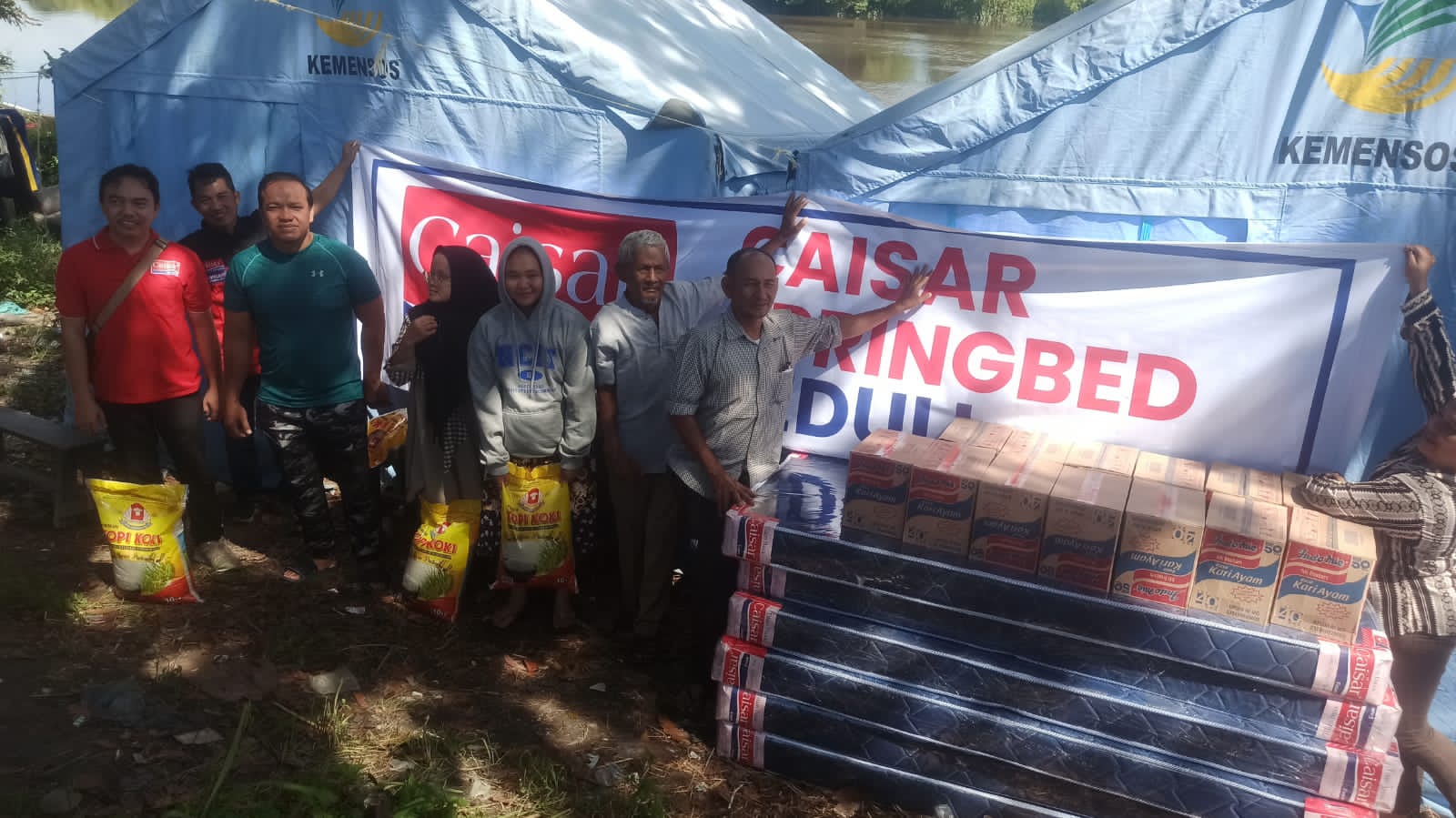 Kepedulian Raja Matras Siak Hulu Obati Kerugian Korban Kebakaran