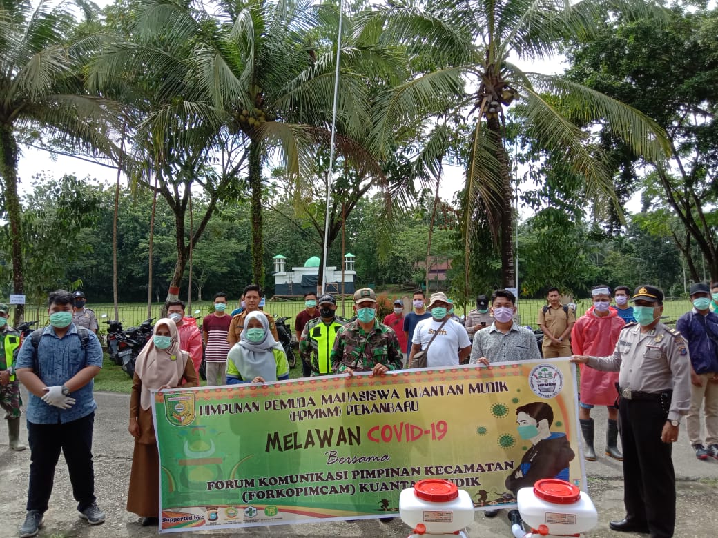 Gandeng Forkopimcam Kuantan Mudik, HPMKM Semprotkan Disinfektan ke Fasilitas Umum