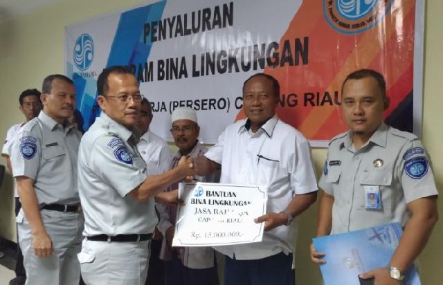 Jasa Raharja Kembali Salurkan Bantuan Program Bina Lingkungan