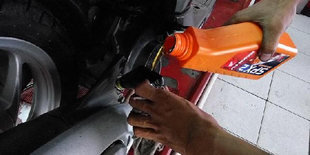 Motor Jarang Dipakai, Kapan Ganti Oli yang Tepat?
