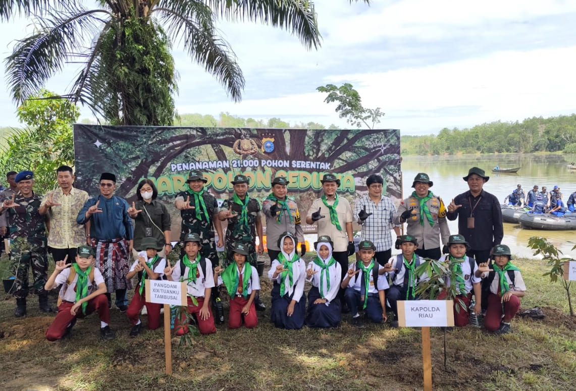 Tanam 21 Ribu Bibit Pohon, Kapolda Irjen Herry: Naungan dan Simbol Kebaikan