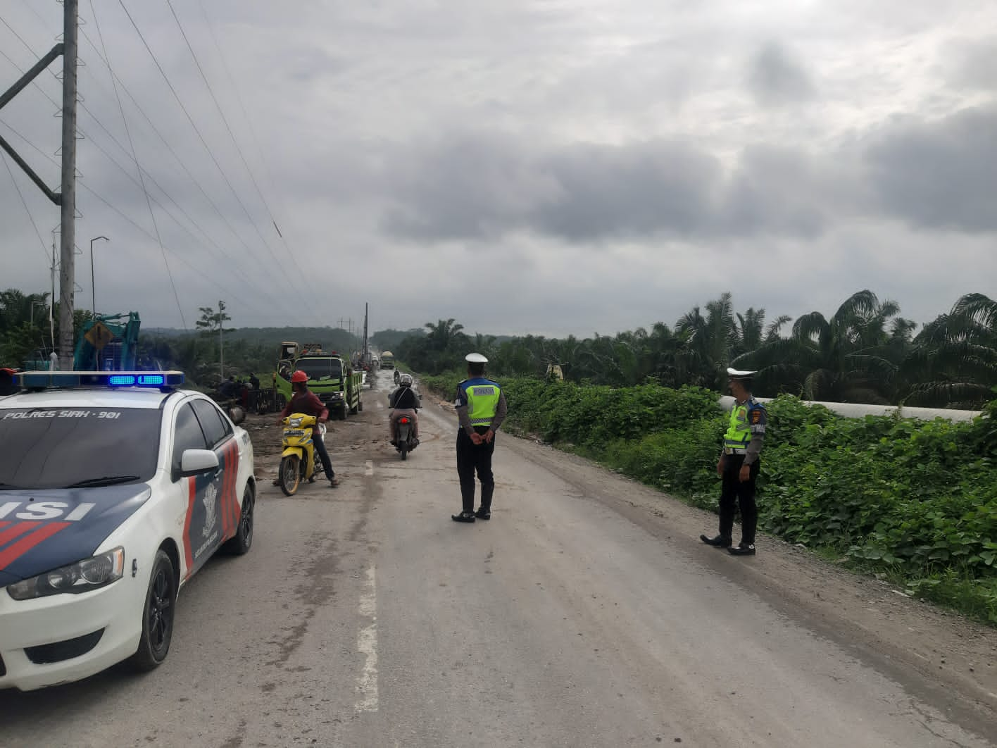 Kendaraan 8 Ton Lebih Tidak Boleh Lewat Lokasi Perbaikan Jembatan Puing Siak