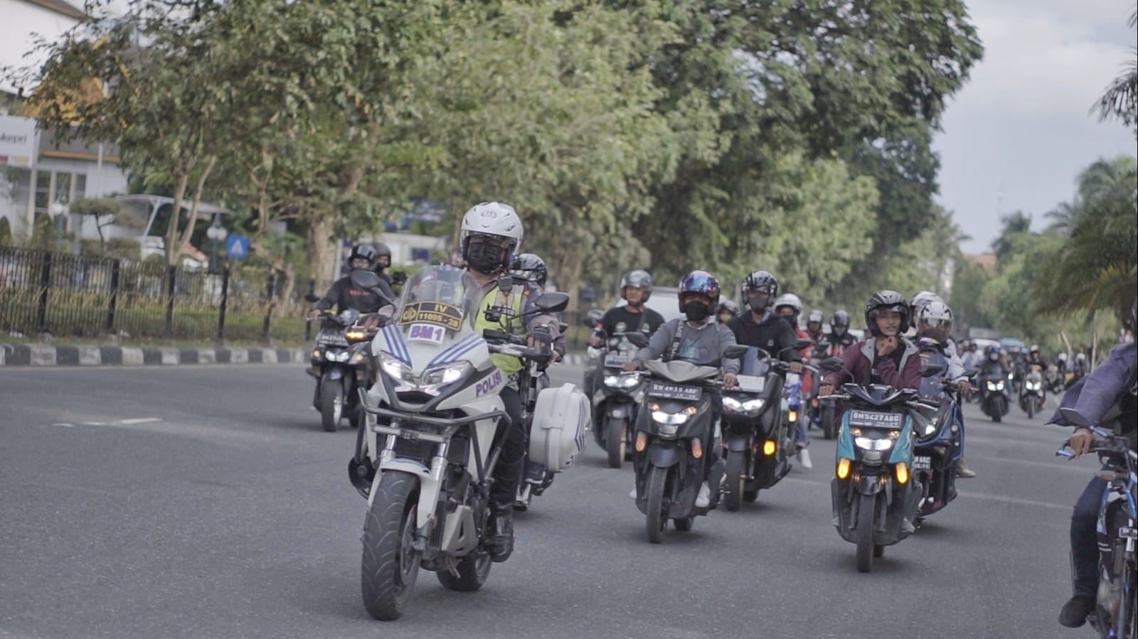 HUT ke-67 Yamaha, Alfa Scorpii Gelar City Ride Kelilingi Tempat Ikonik Pekanbaru