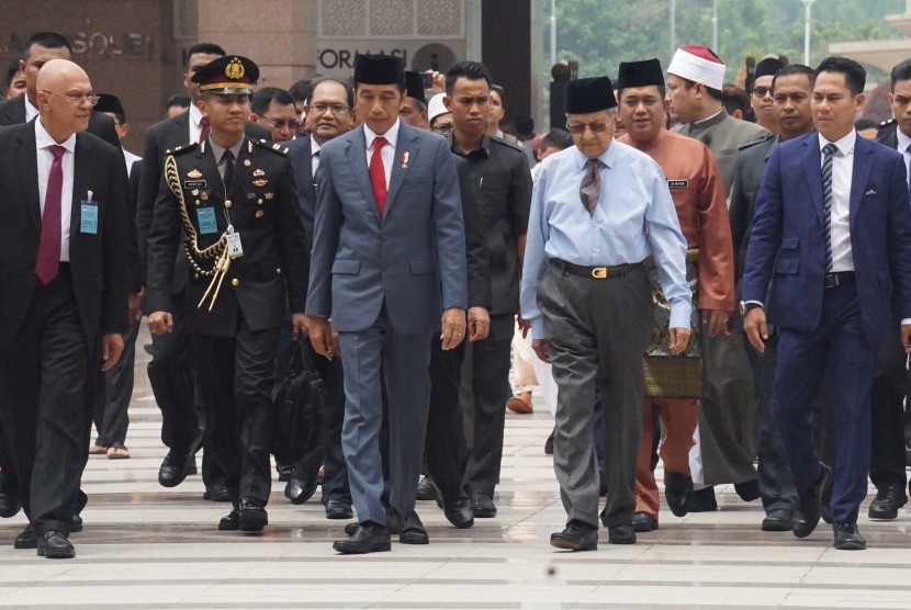 Jokowi dan Mahathir Gelar Pertemuan, Ini yang Dibahas