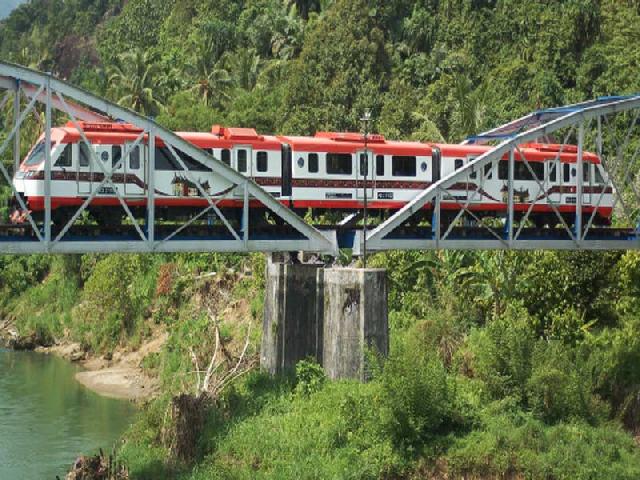 Kereta Api Padang-Padang Panjang Terkendala Ketersediaan Lokomotif