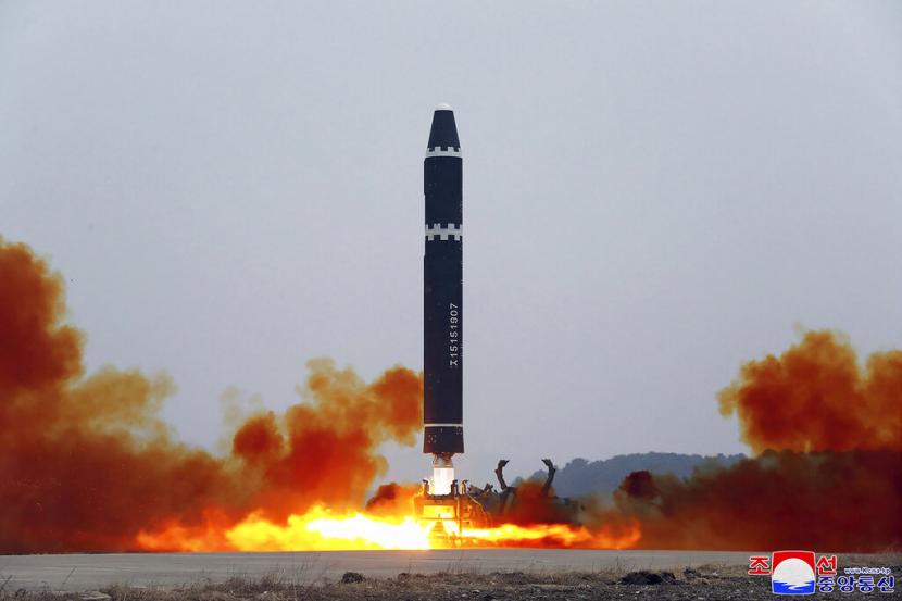 Korea Utara Latihan Peluncuran Mendadak Rudal Antar Benua