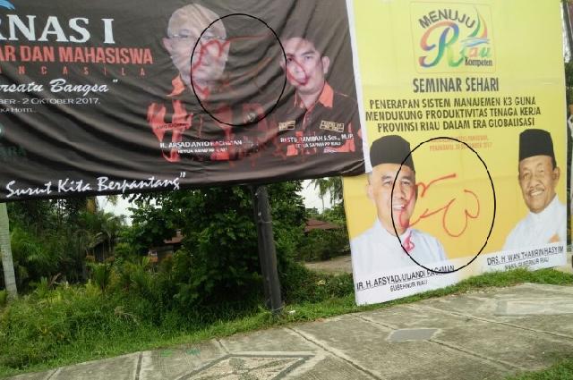 Baliho Gubernur Riau Dicoret Bergambar Kelamin
