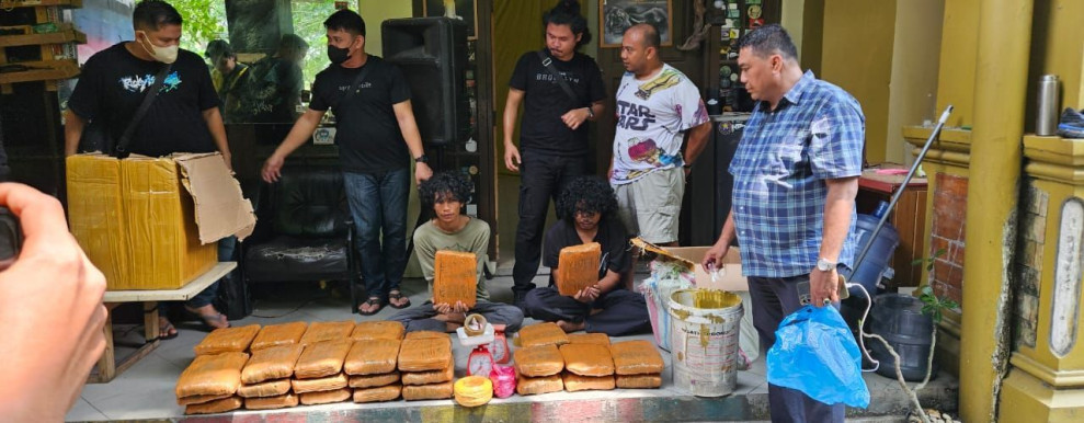 Dua Mantan Mahasiswa Ditangkap BNN Riau: 63 Kg Ganja Disimpan di Gedung PKM UIN Suska Riau