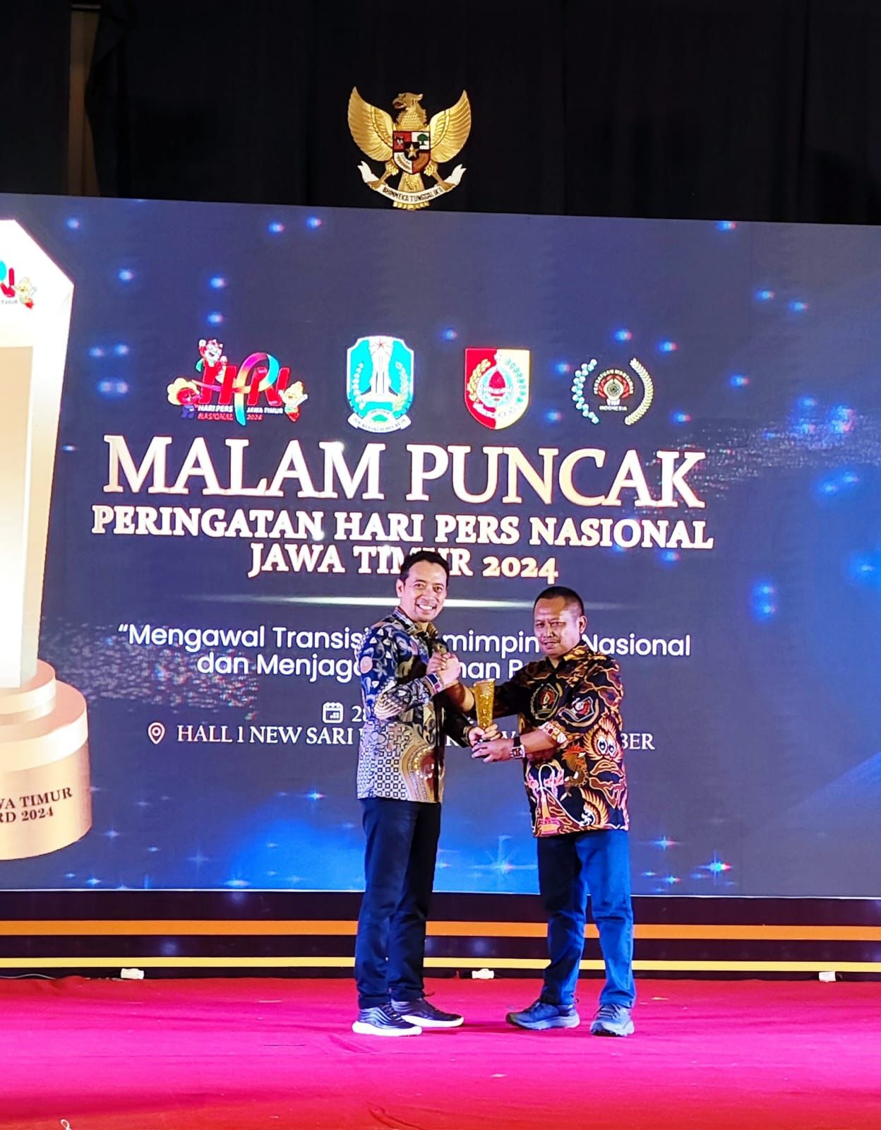 Bawa DPD RI Lebih Bertaji, LaNyalla Terima Special Award dari PWI Jatim