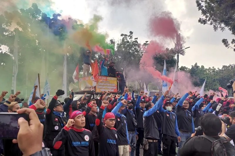 Buruh Minta Anies Lakukan Banding terhadap Putusan PTUN Soal UMP