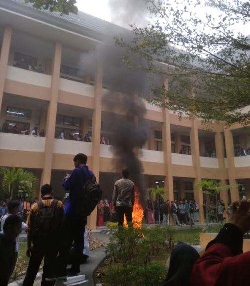 Mahasiswa UIN Suska Riau Kembali Demo Menolak Kebijakan Otoriter Rektor