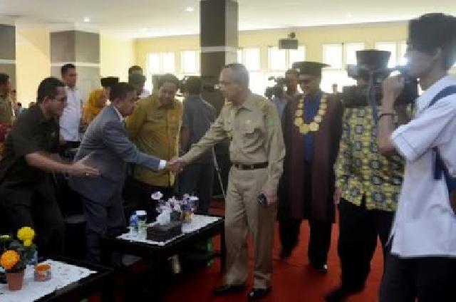 Wakil Bupati Hadiri Pengukuhan Sudi Fahmi