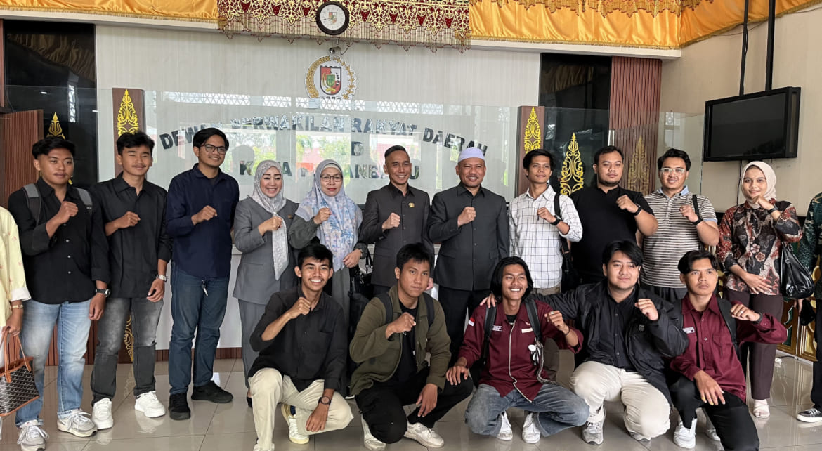 Datangi Komisi III, Ipemaru Harapkan Penganggaran Beasiswa di APBD 2026