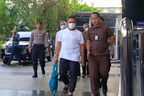 KPK Bawa Gubri Wahid Cs ke Jakarta