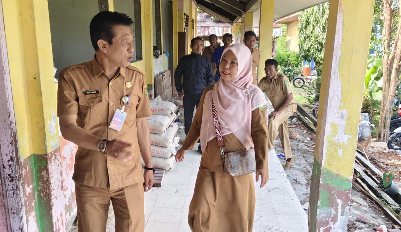 Kadisdikbud Tunijiarto Kunjungi Sekolah Penerima DAU Spesifik