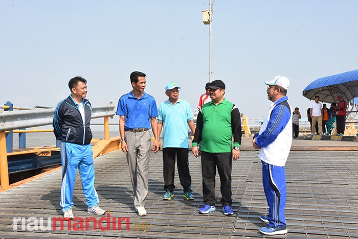 Bupati Bengkalis Ingatkan Kadishub Tingkatkan Kualitas Pelayanan di Pelabuhan Roro