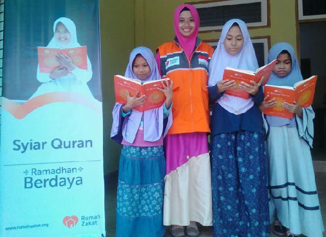 Salurkan Alquran, Relawan Nusantara Disambut Gembira Murid-murid Rumah Tahfidz Pekanbaru