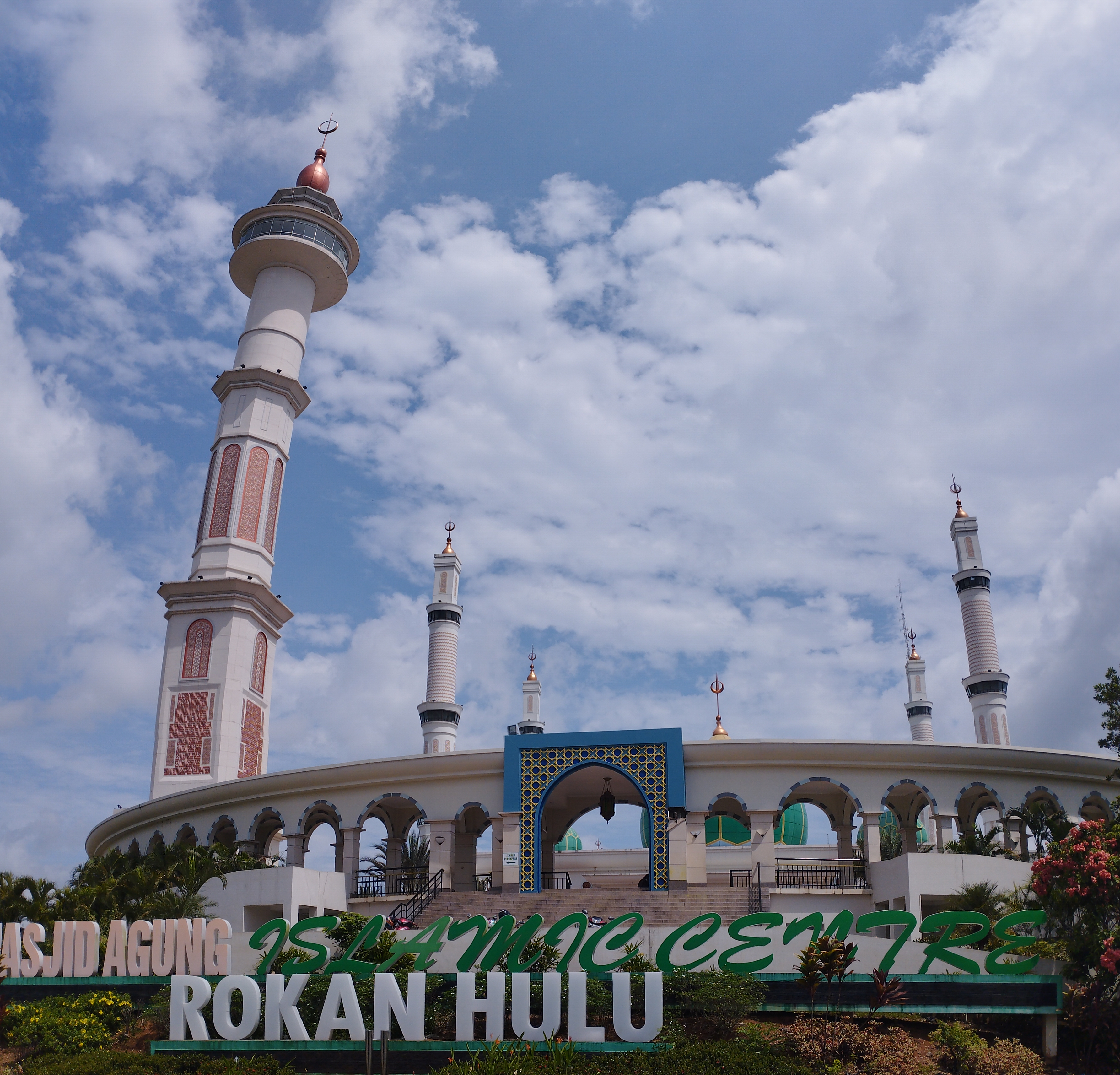 Libur Lebaran, 1.000 Tiket Masuk Menara Masjid Islamic Center Rohul Ludes Terjual
