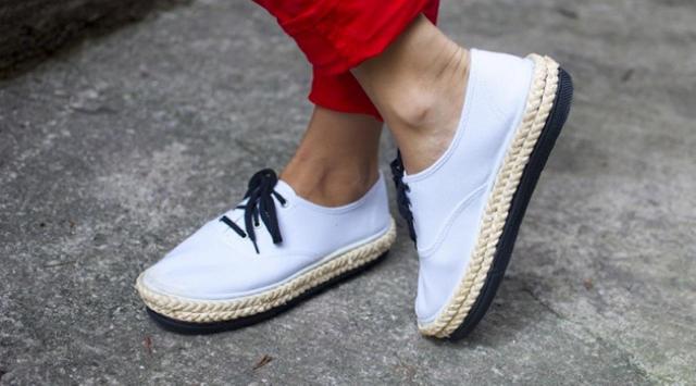 Bahaya Pakai Sepatu Tanpa Kaus Kaki