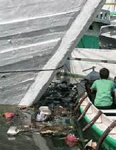 Batam Butuh Kapal Pengangkut Sampah Laut