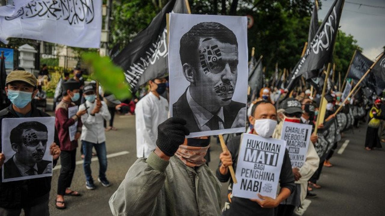 Pengamat: Boikot Prancis Bukan Sekadar Persoalan Ekonomi