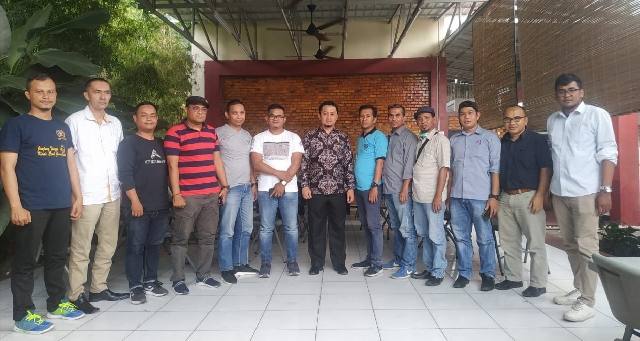 Perkuat Silaturahmi, Anggota DPR RI Syahrul Aidi Gelar Ngopi Bareng Wartawan Riau