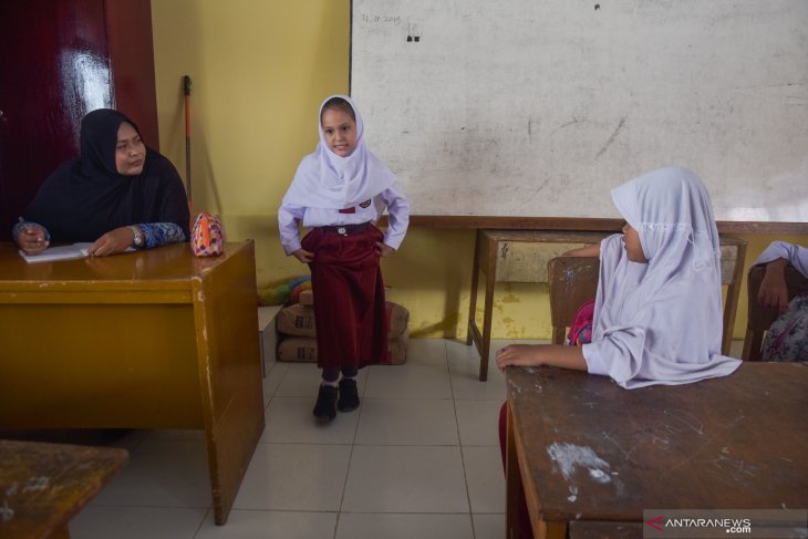 Puluhan Anak Pencari Suaka Mulai Bersekolah di SD Negeri Pekanbaru