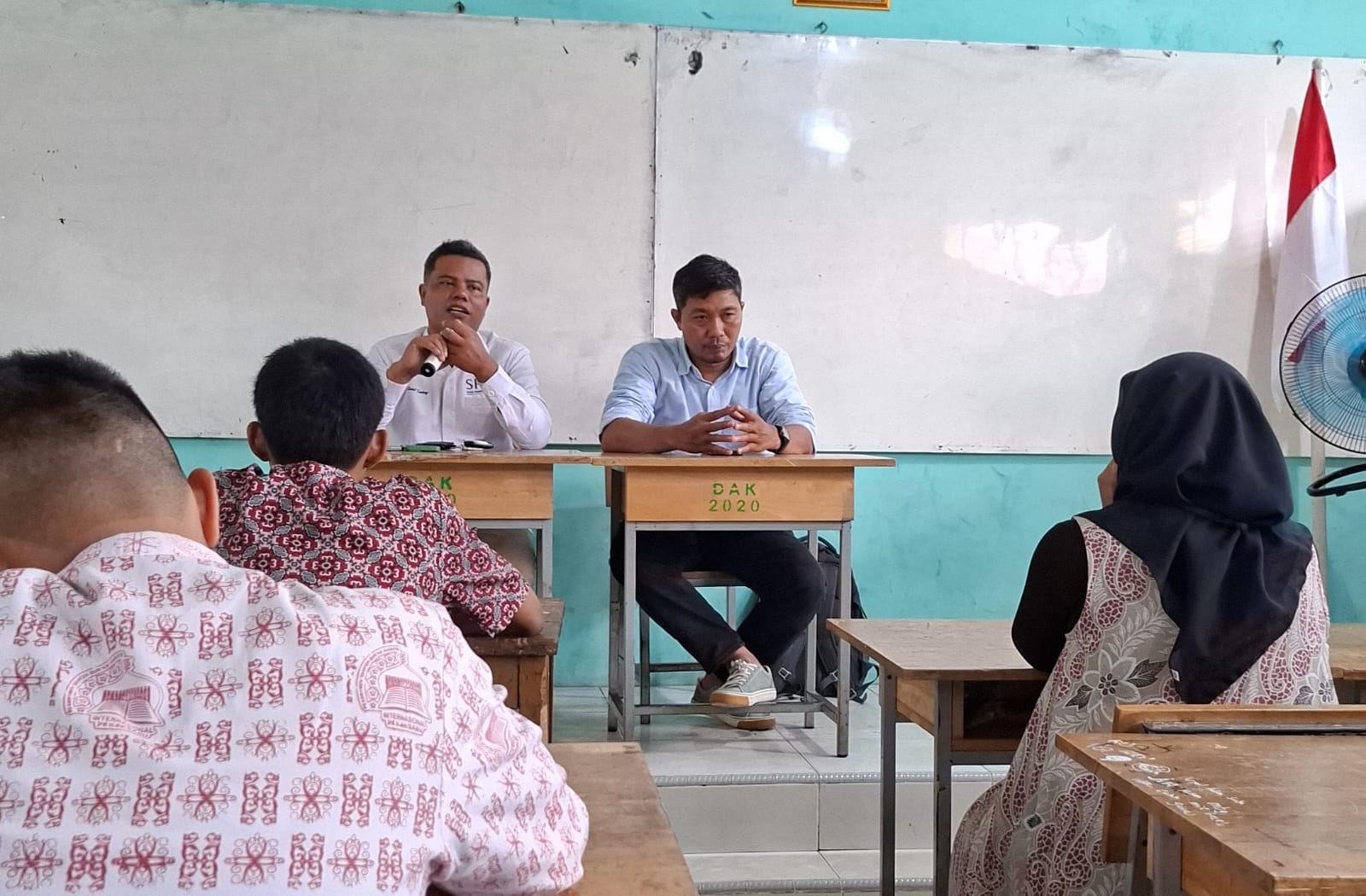 SPS Riau Taja Diskusi Literasi: Ajak Pelajar tak Ragu Tekuni Dunia Kepenulisan