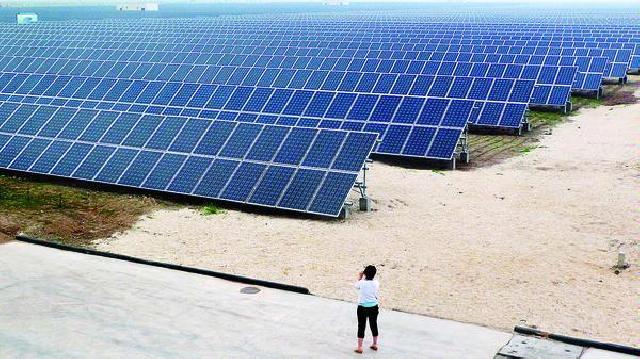 Dinas ESDM Riau Alirkan Listrik Tenaga Surya ke Beberapa Daerah