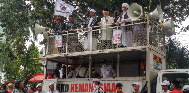 Mobil Komando PA 212 Sempat Dilarang Aparat Sebelum Orasi