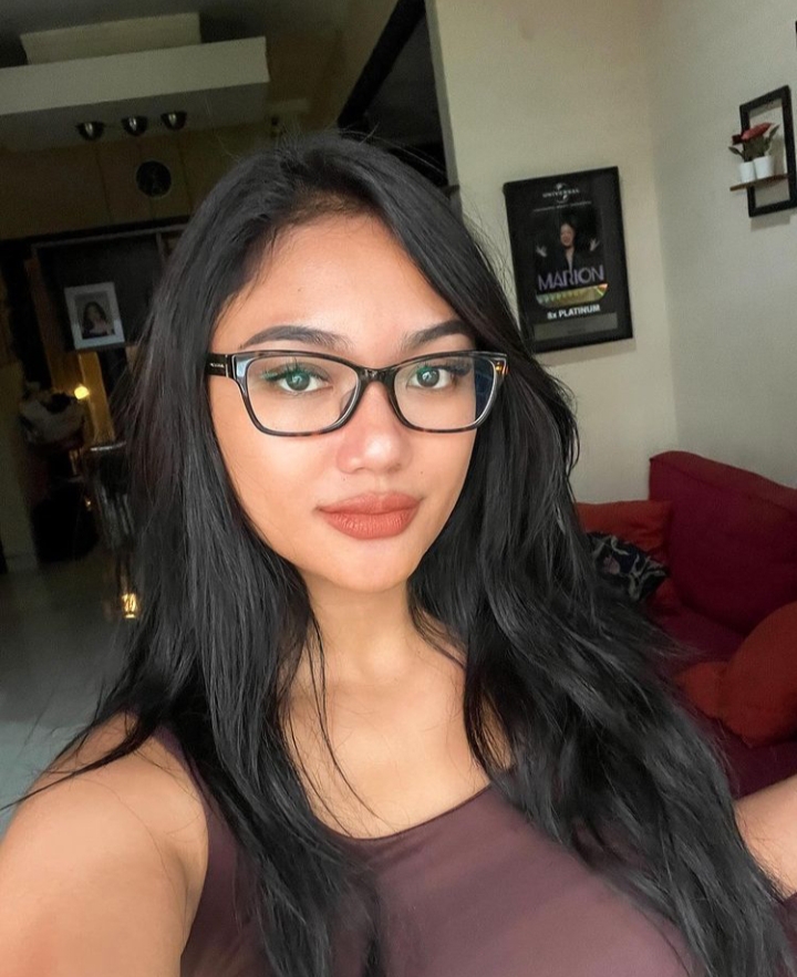 Tampil Beda, Marion Jola  Dikira Operasi Plastik