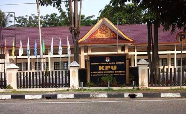 Nama Baik Ketua KPU Kuansing Wawan Ardi Serta Anggota Dipulihkan Atas Proses PAW