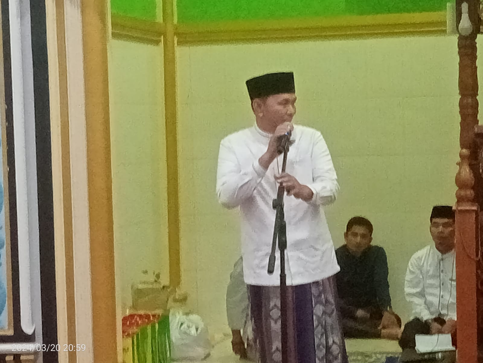 Wabup Indra Gunawan Sumbangkan Kubah untuk Masjid Al Ijtihad