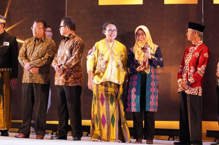 Kabupaten Kampar Kembali Terima Penghargaan Kabupaten Layak Anak Kategori Pratama